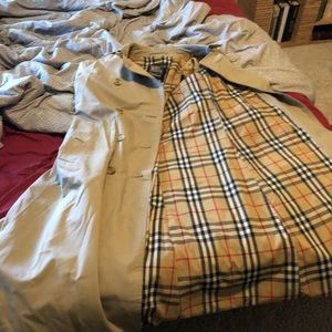 Burberry trenchcoat